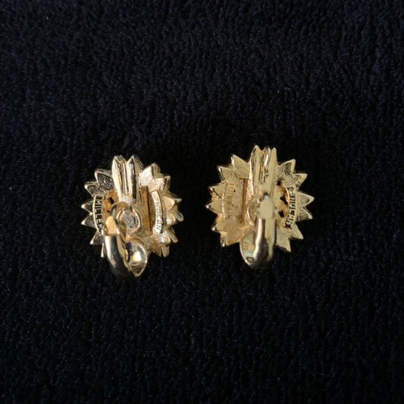 Earrings Nolan Miller Signed Faux Pearl Rhinestone Goldtone Clip on Vintage - Picture 2 of 4